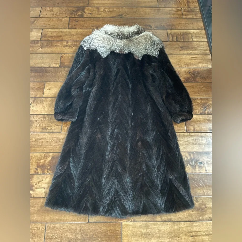 Western Fur Mink and Fox Long Fur Coat - Picture 4 of 8